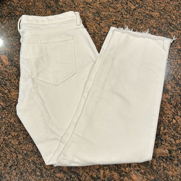 Banana Republic white “Girlfriend” jeans. Sz 27 - Picture 2 of 8